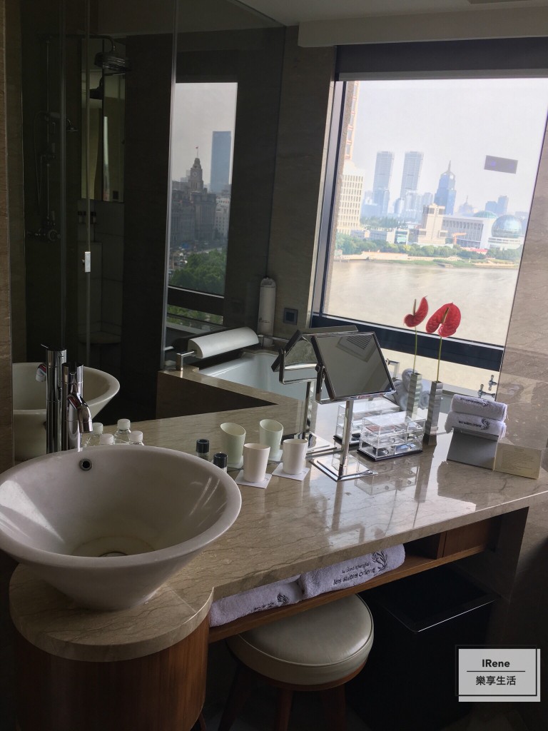 上海住宿推薦-上海外灘東方商旅精品酒店浴室